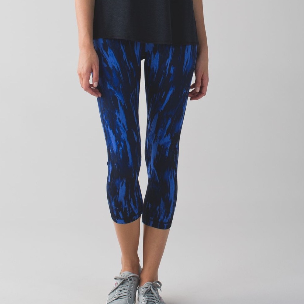 Lululemon Wunder Under Painted Animal Sprinkler